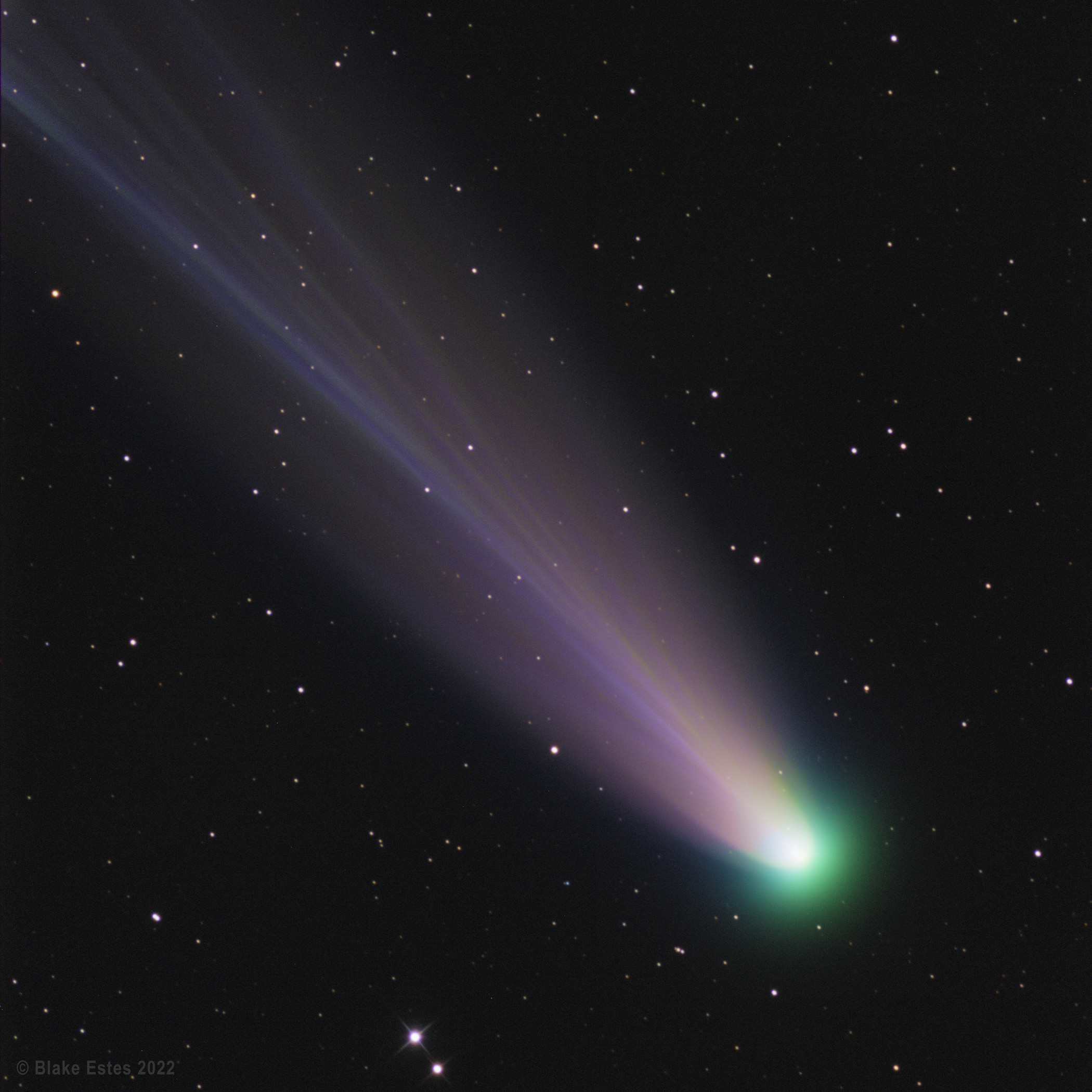 好美！摄于澳洲的伦纳德彗星特写