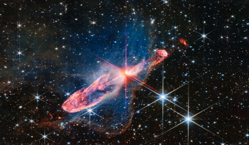 韦伯望远镜拍摄到壮观的宇宙恒星喷流