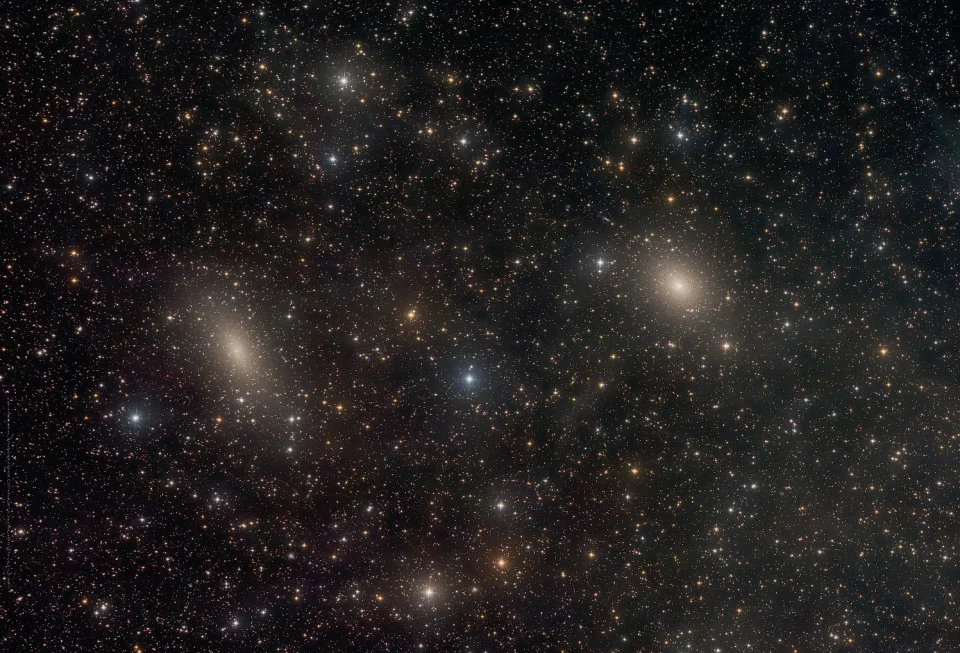 美丽的NGC 147和NGC 185星系