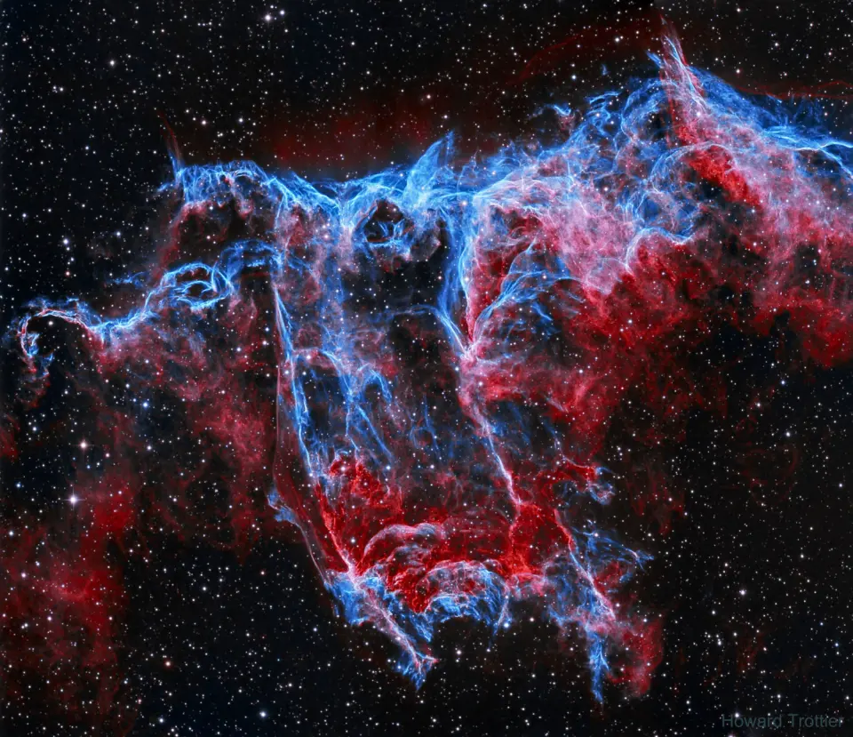 美丽的NGC 6995蝙蝠星云