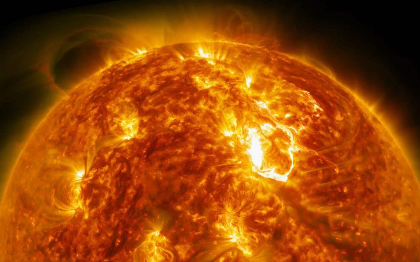 实拍太阳燃烧的画面，50亿年后燃烧殆尽~