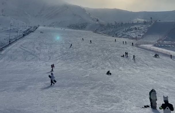 阿勒泰将军山滑雪场
