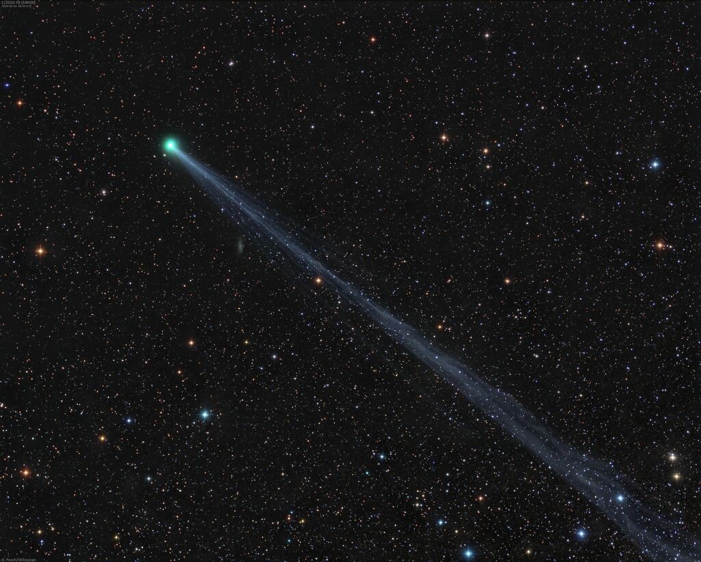 SWAN彗星的长尾