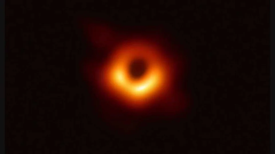 霍金《黑洞是什么》 | 宇宙无垠，我们由奇迹构成