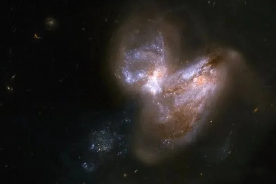 美！这就是哈勃的巨作，宇宙美图中的星系星云等尽收眼底！