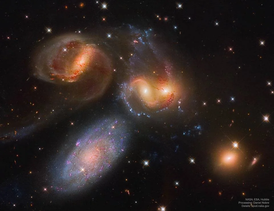 哈勃望远镜拍摄的斯蒂芬五重星系